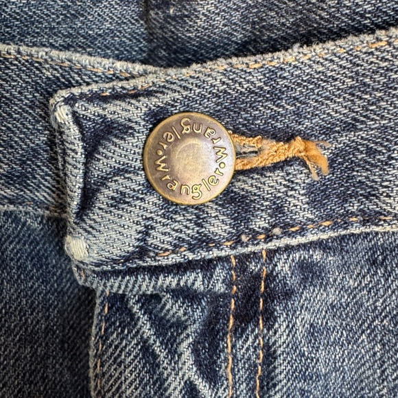 Wrangler Rugged Wear 44x32 Men's Cowboy Blue Jeans Standard Wash Size Workwear - Picture 5 of 14